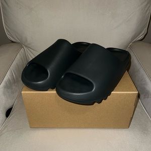 YEEZY SLIDE | ADULTS | Size 14